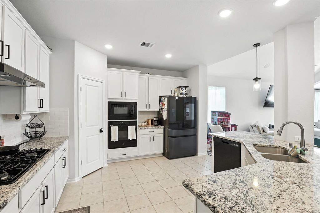 8603 Herring Lane
