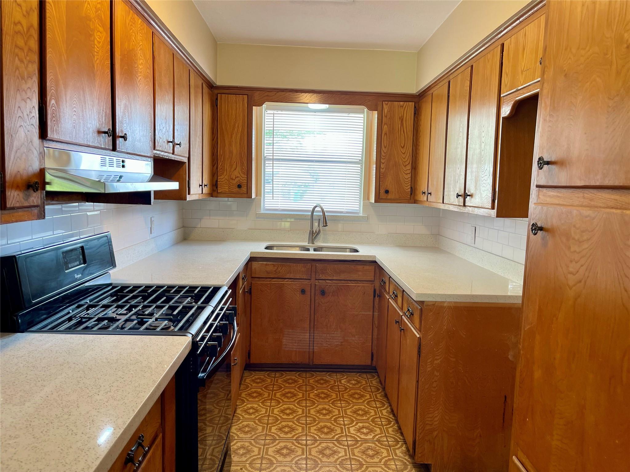 3106 Ferry Road