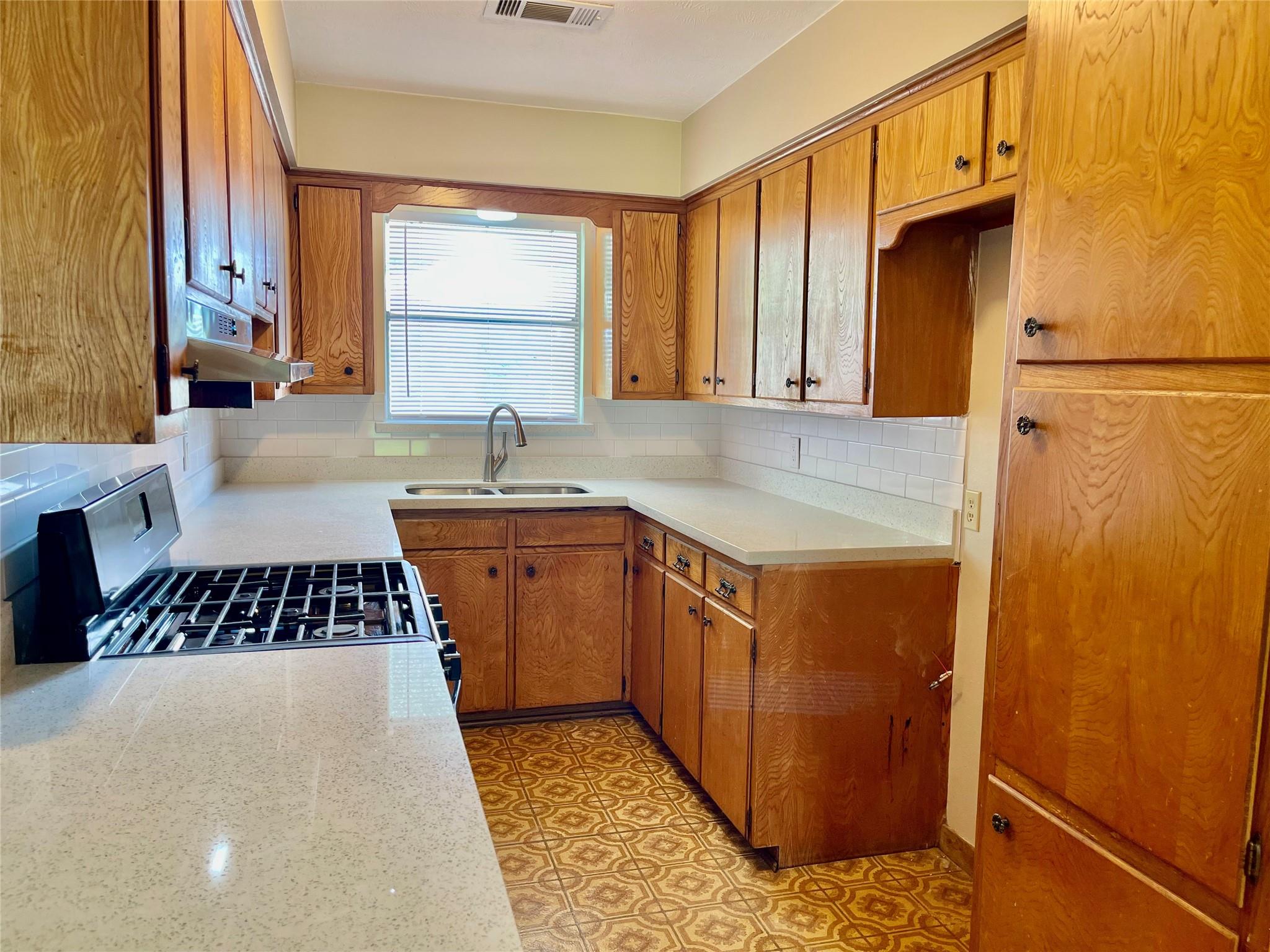 3106 Ferry Road