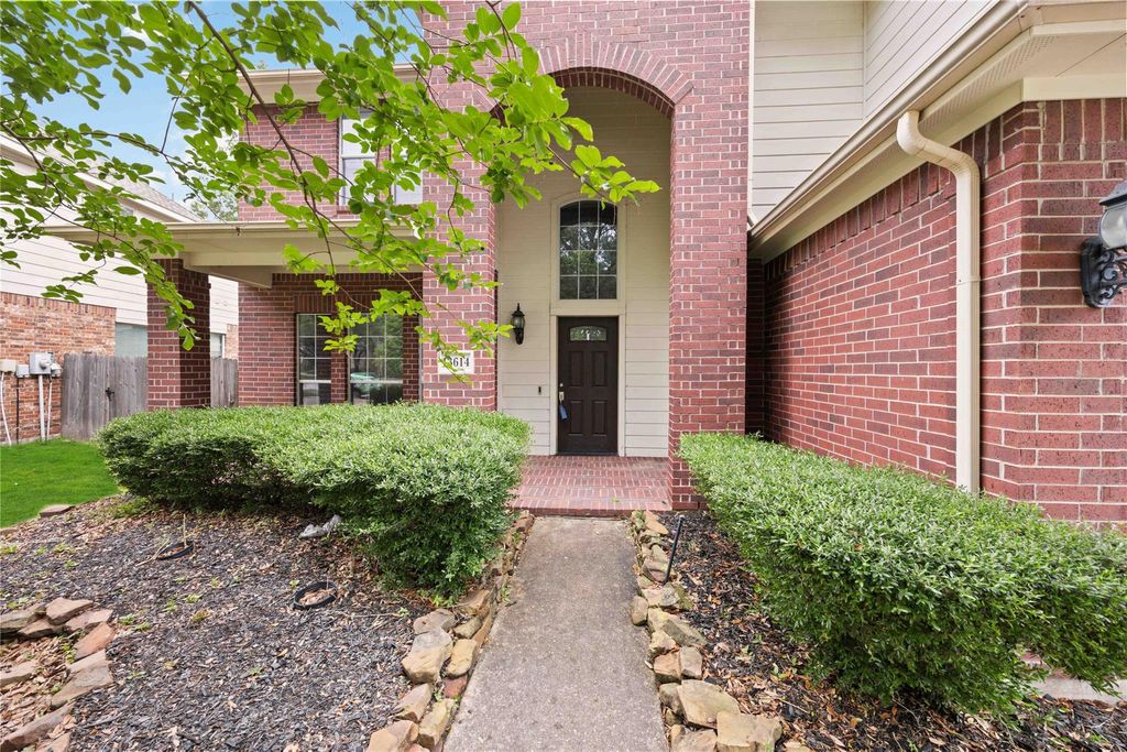 Photo of 13614 Heath Spring Court, Houston, TX 77044 (MLS # 49609927)