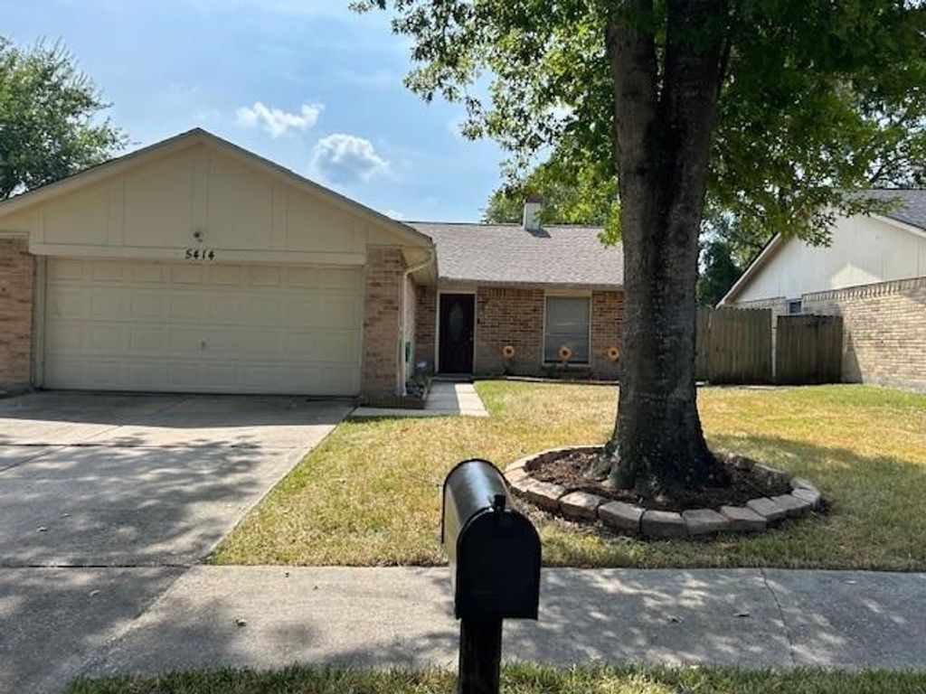 Photo of 5414 Fawn Trail Lane, Humble, TX 77346 (MLS # 81711342)