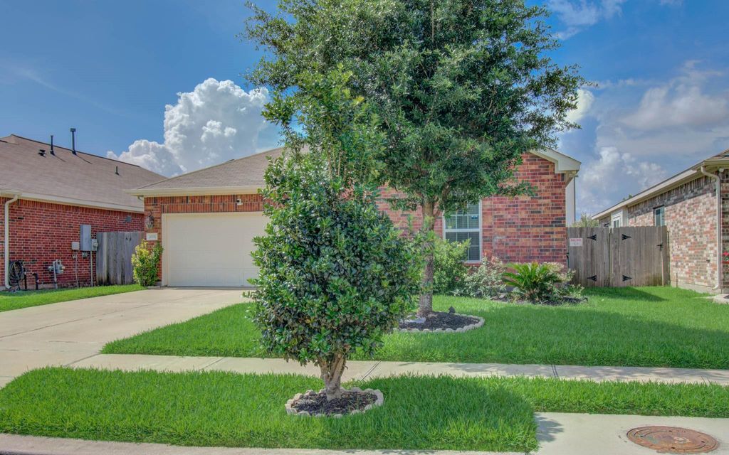 Photo of 20011 Wedgewood Gable Way, Katy, TX 77449 (MLS # 53731921)