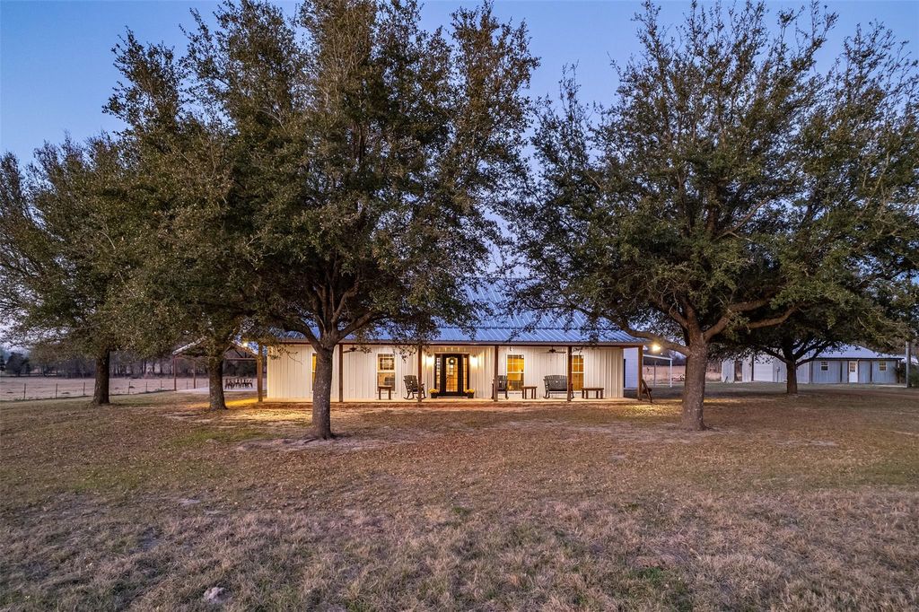 Photo of 6751 Cr 4710, Larue, TX 75770 (MLS # 59439498)