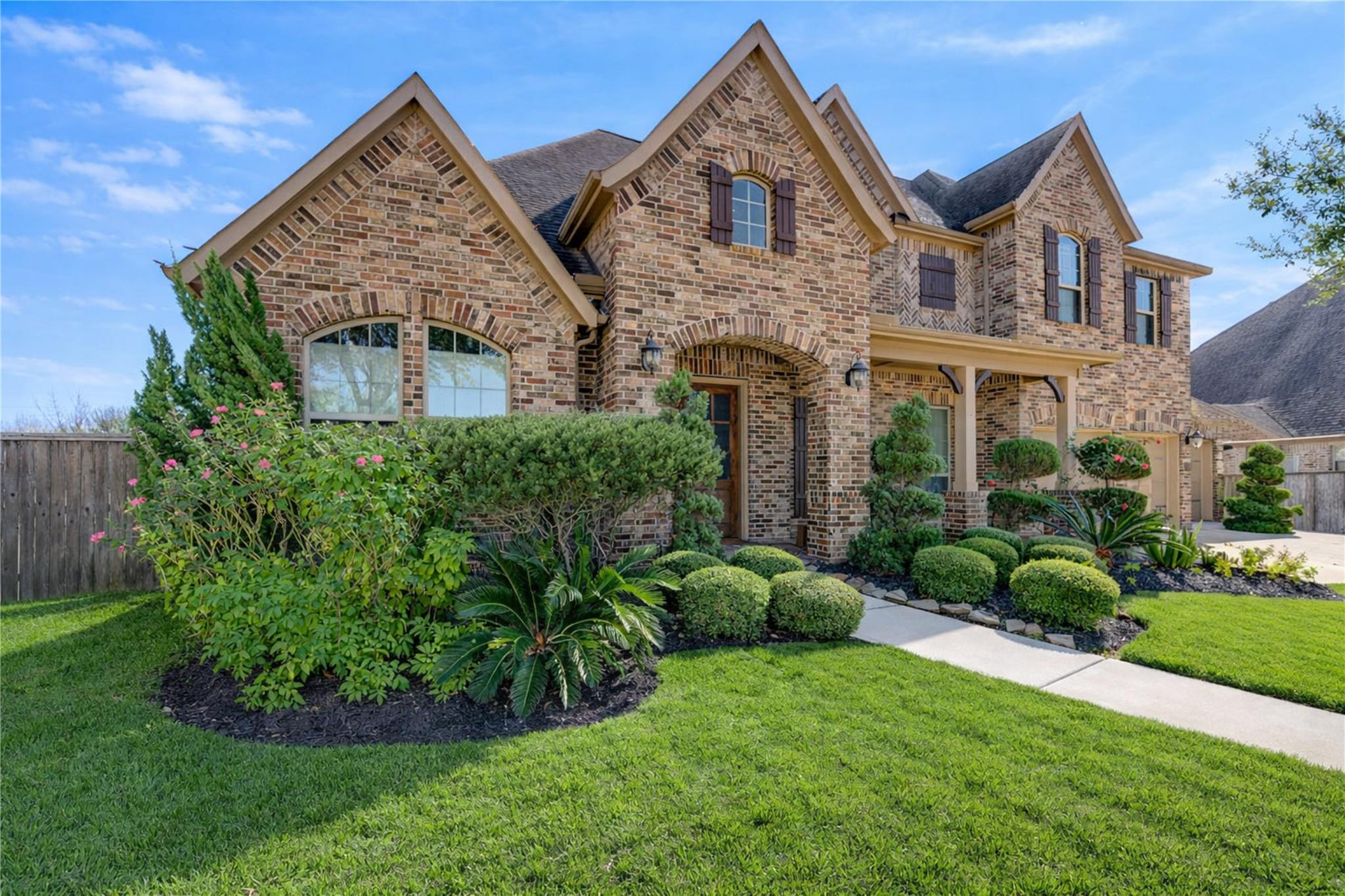 8803 Purdy Crescent Trail