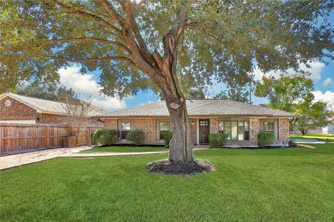 Photo of 3022 Sparrow Street, Houston, TX 77051 (MLS # 74559530)