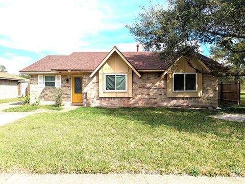 Photo of 7154 Woodland West Drive, Houston, TX 77040 (MLS # 13264549)