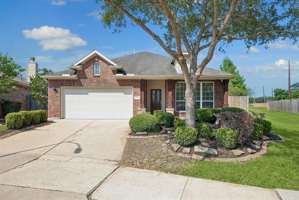 Photo of 6350 Bain Drive, Missouri City, TX 77459 (MLS # 31312694)