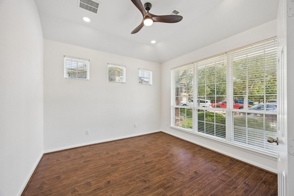 Photo of 6350 Bain Drive, Missouri City, TX 77459 (MLS # 31312694)