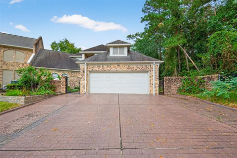 Photo of 901 Longmire Road #13, Conroe, TX 77304 (MLS # 17092851)