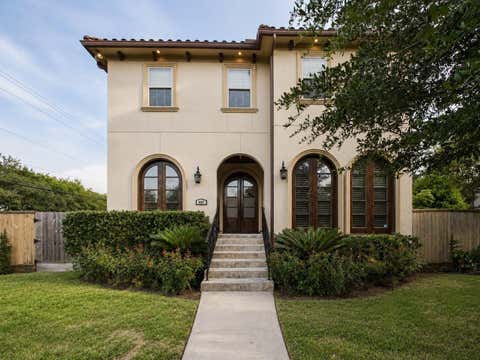 Photo of 4003 Dumbarton Street, Houston, TX 77025 (MLS # 10316312)