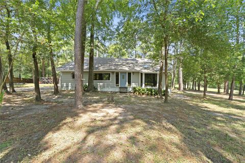 Photo of 27607 Decker Woods Drive, Magnolia, TX 77354 (MLS # 42547071)