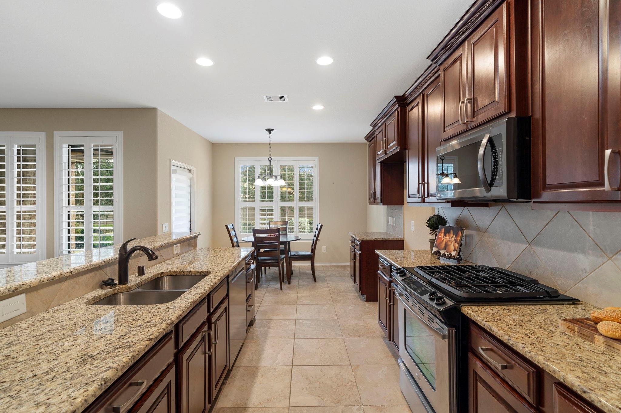 3227 Persimmon Grove