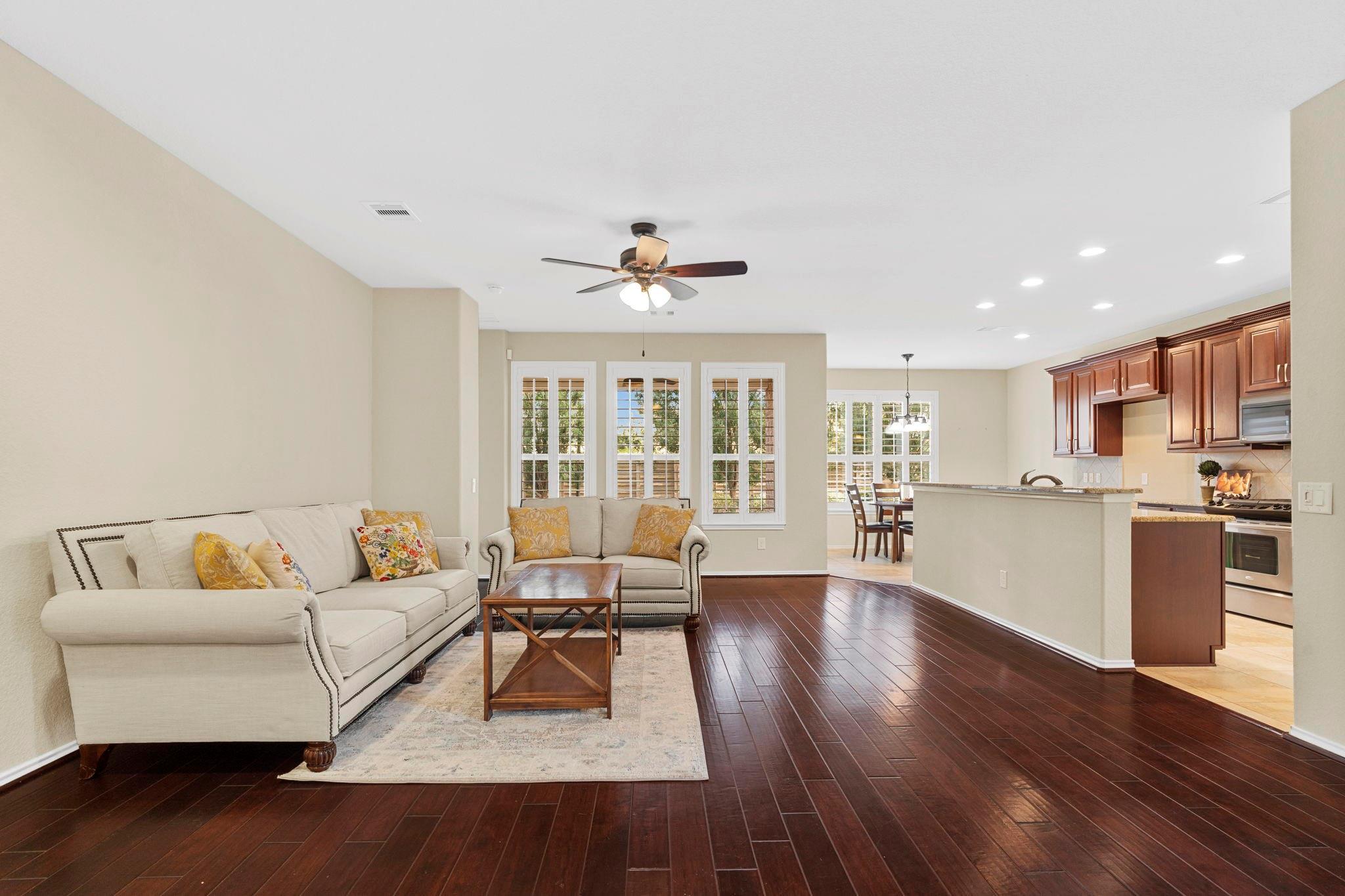 3227 Persimmon Grove
