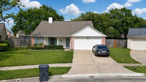 Photo of 4706 Rainbow Run, Sugar Land, TX 77479 (MLS # 82713831)