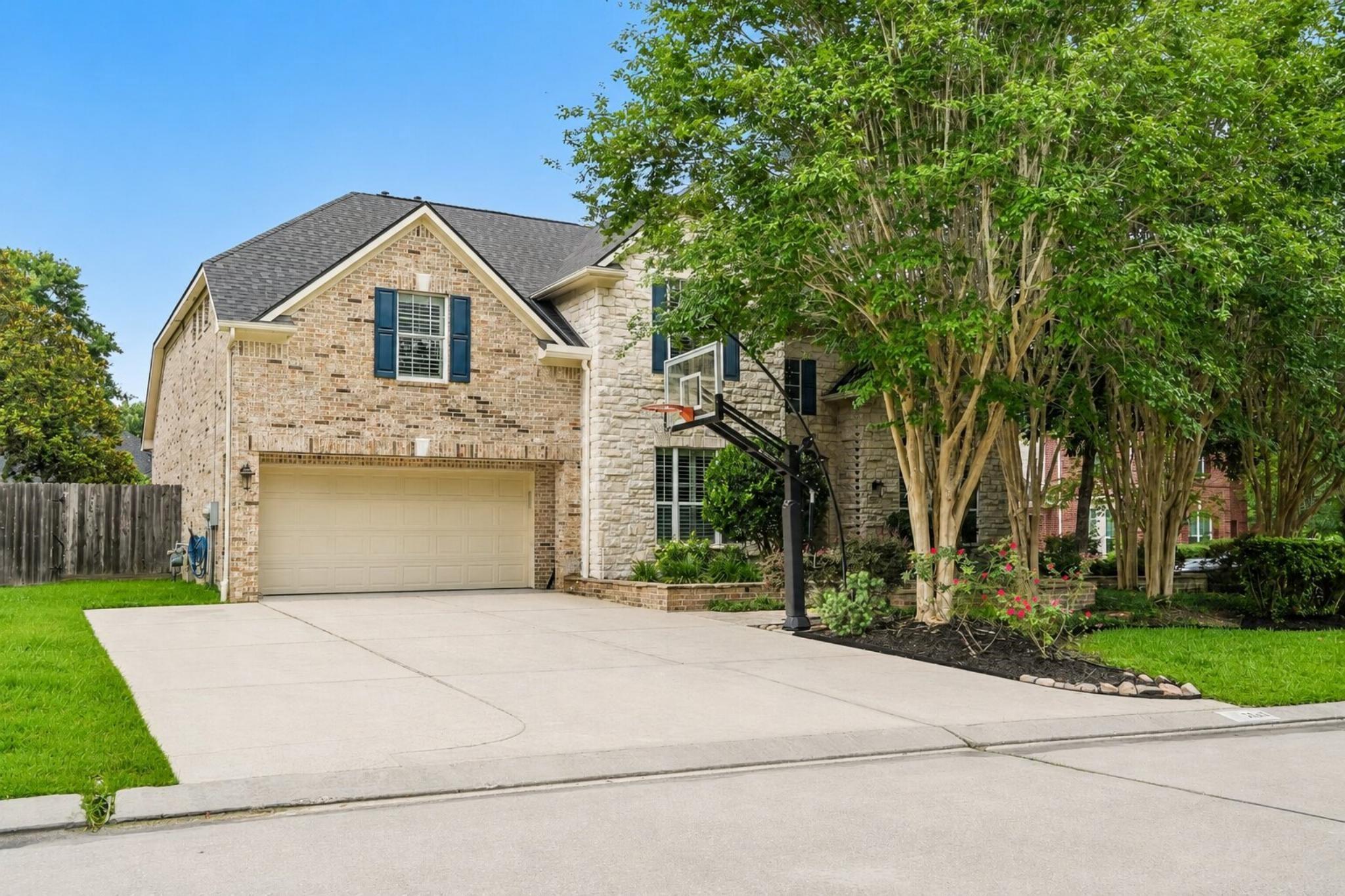 2110 Lost Maples Trail