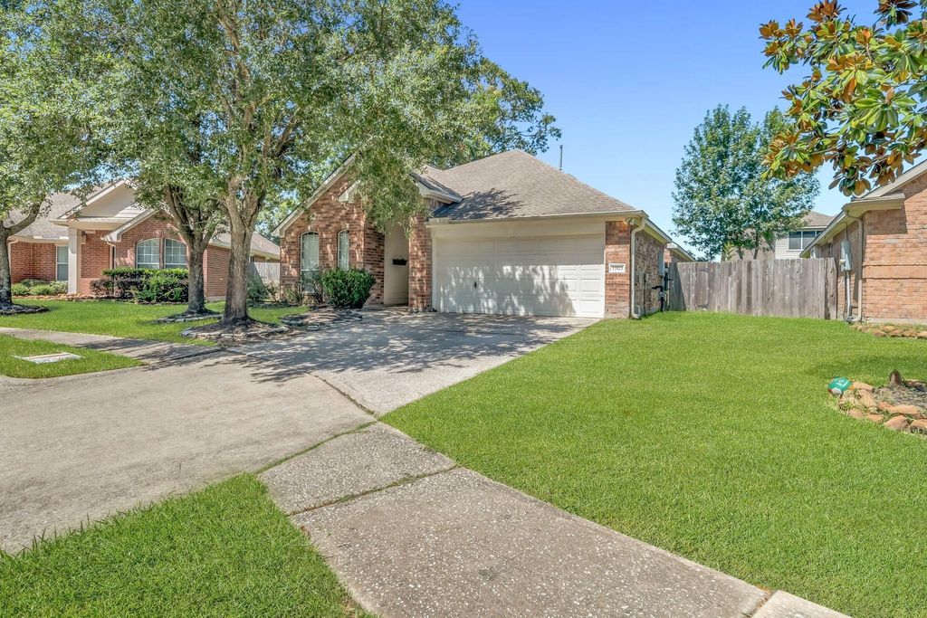 Photo of 13823 Cane Valley Court, Houston, TX 77044 (MLS # 49926945)