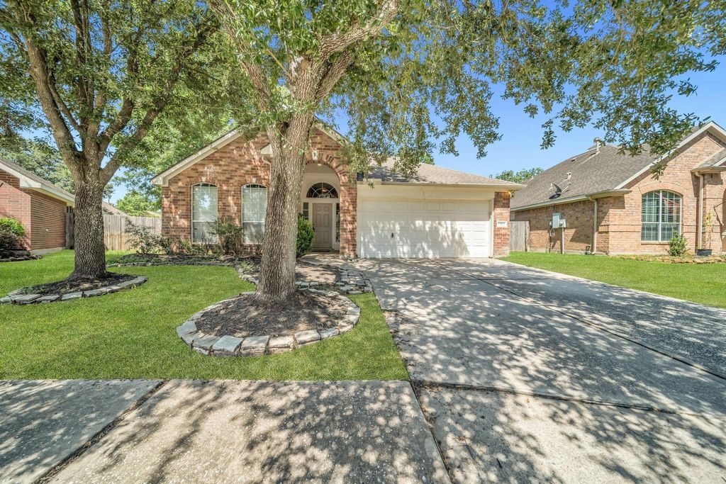Photo of 13823 Cane Valley Court, Houston, TX 77044 (MLS # 49926945)