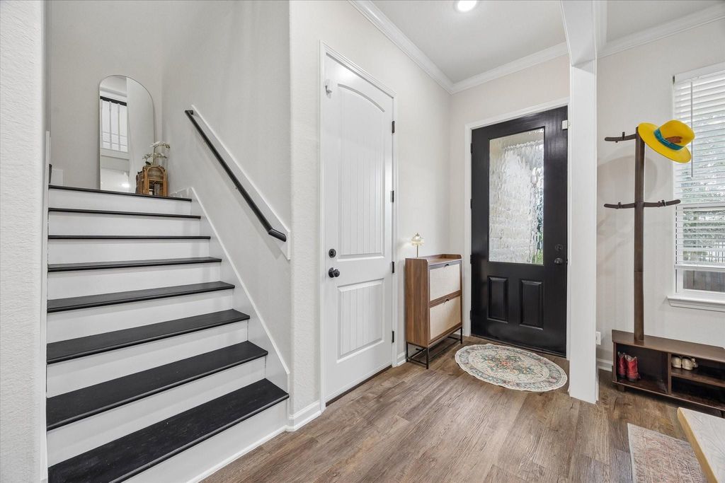 Photo of 1007 E 32nd Street, Houston, TX 77022 (MLS # 51320032)