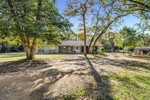 Photo of 6 W Trail Lane, Normangee, TX 77871 (MLS # 17967655)