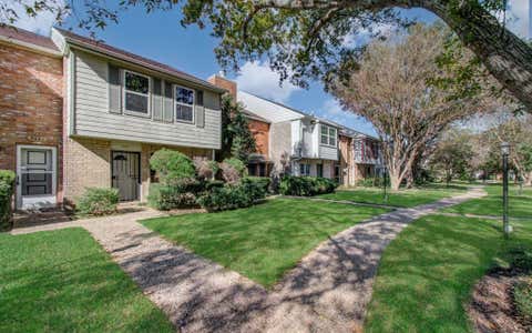 Photo of 9495 Fondren Road, Houston, TX 77074 (MLS # 18141746)
