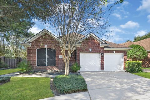 Photo of 6403 Parkriver Crossing, Sugar Land, TX 77479 (MLS # 24833752)