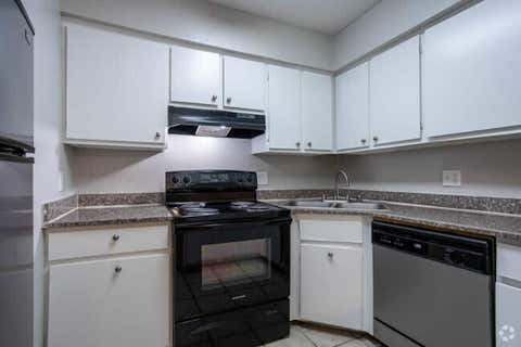 Apartment For Rent - 6505 Westheimer Road #147<br/> Houston, TX 77057