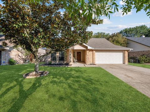 Photo of 10302 Wayward Wind Lane, Houston, TX 77064 (MLS # 10430238)