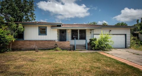 Photo of 413 Wilma Drive, Corpus Christi, TX 78412 (MLS # 73897125)