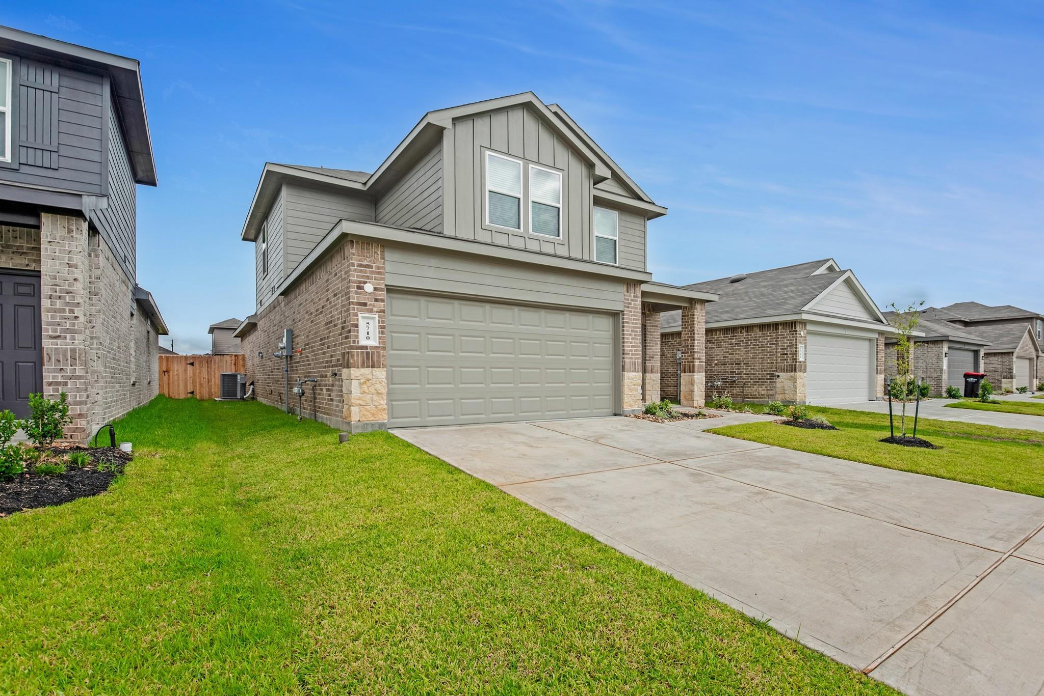 5710 Redstone Gardens Dr