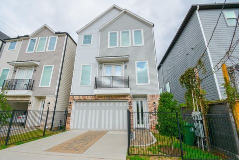 Photo of 2607 Dennis Street, Houston, TX 77004 (MLS # 51462939)