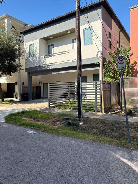 Photo of 1609 Knox Street, Houston, TX 77007 (MLS # 44041997)