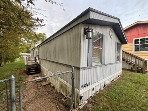 Photo of 13233 Hilltop Court, Willis, TX 77318 (MLS # 87209558)