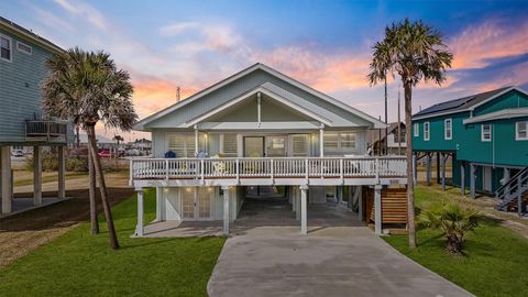 Photo of 16634 Jamaica Beach Road, Jamaica Beach, TX 77554 (MLS # 73744094)