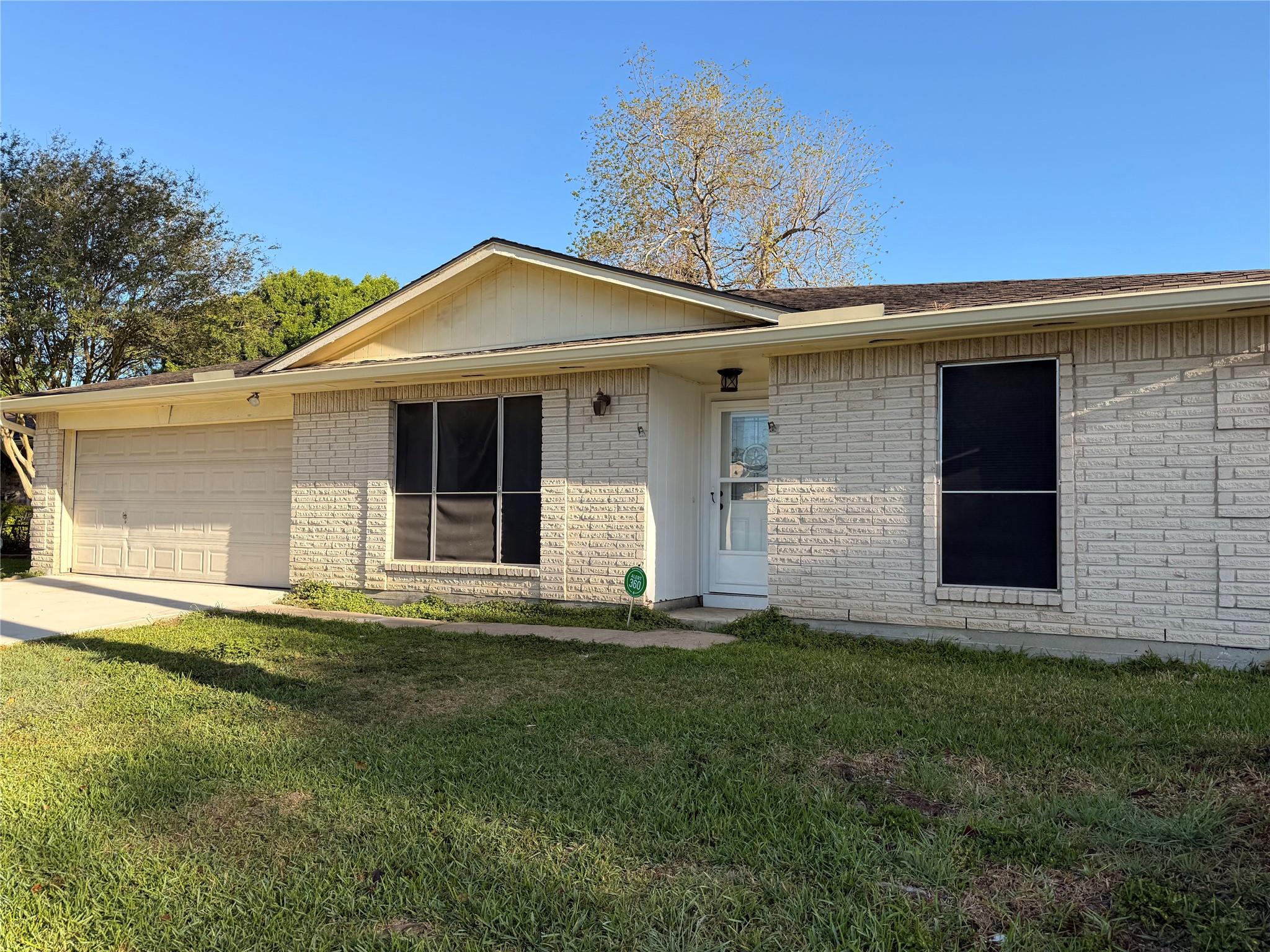 13818 Southline Road