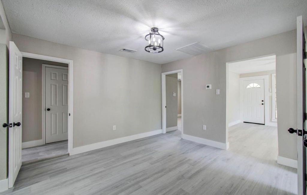 Photo of 1007 San Jacinto Street St, Highlands, TX 77562 (MLS # 32859105)