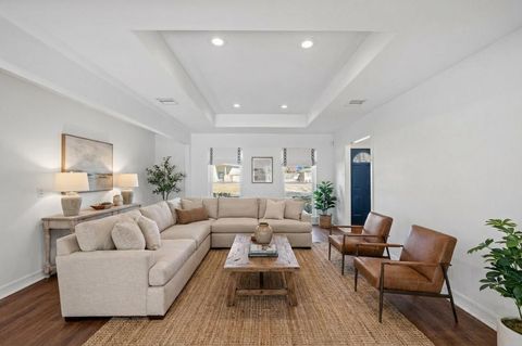 Photo of 10151 Brinwood Drive, Houston, TX 77043 (MLS # 61680837)