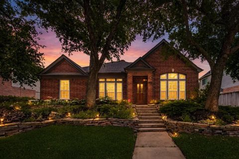 Photo of 1310 Mill Stream Court, Sugar Land, TX 77479 (MLS # 20385368)