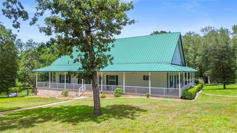 24 Oak Creek Drive Huntsville TX 77340