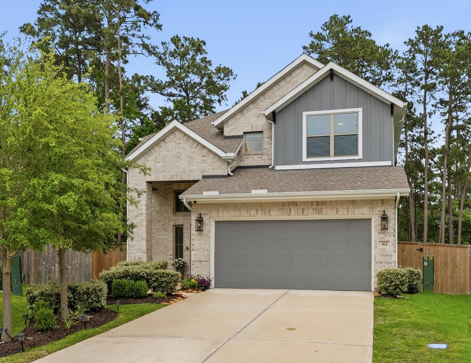 312 Mullins Court