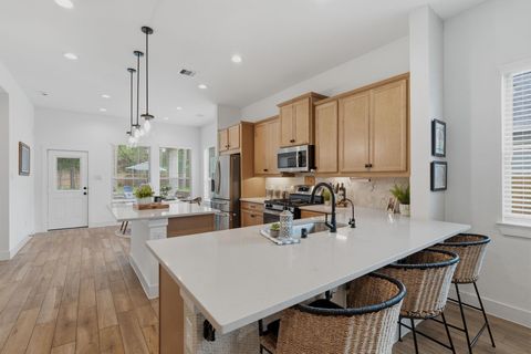 Photo of 312 Mullins Court, Montgomery, TX 77316 (MLS # 69282147)