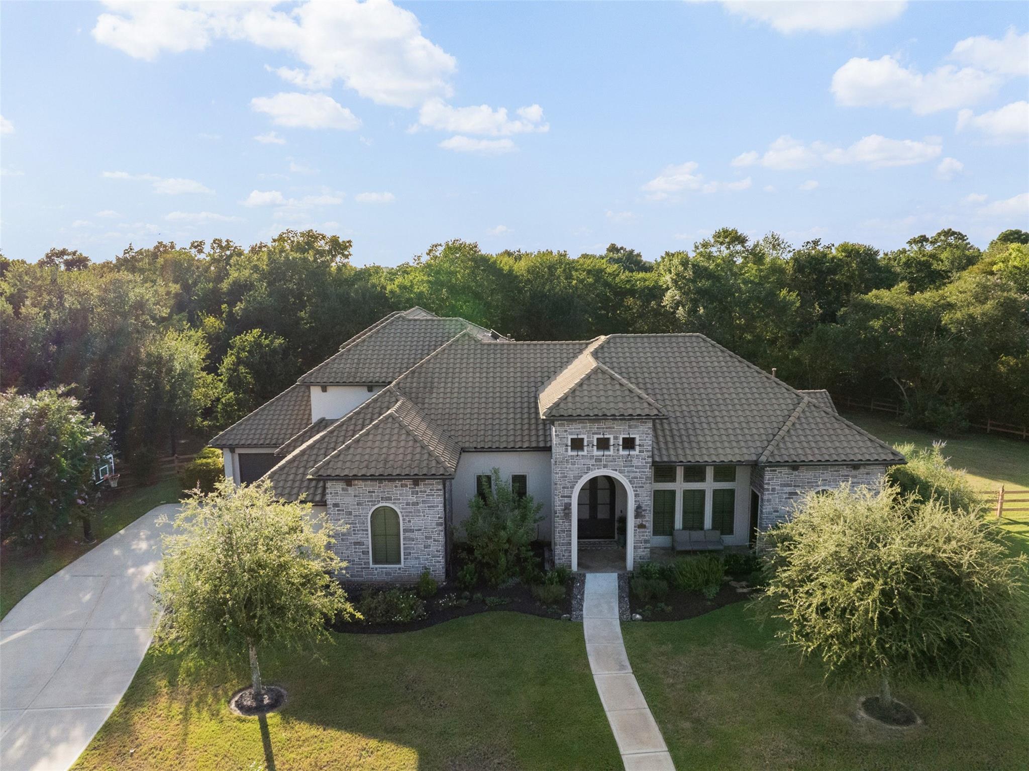 8603 Woods Hollow Trail