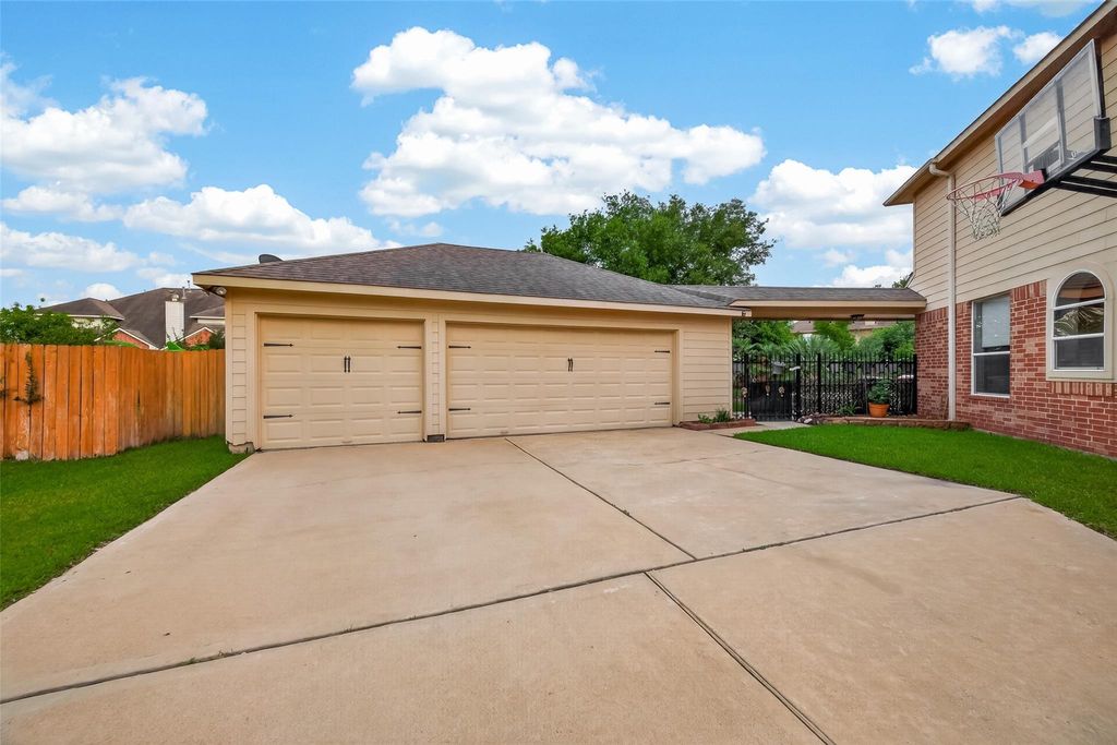 Photo of 8507 Maverick Point Court, Katy, TX 77494 (MLS # 16818256)