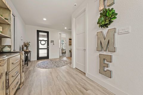 Photo of 10009 Gray Jay Court, Montgomery, TX 77384 (MLS # 20304343)