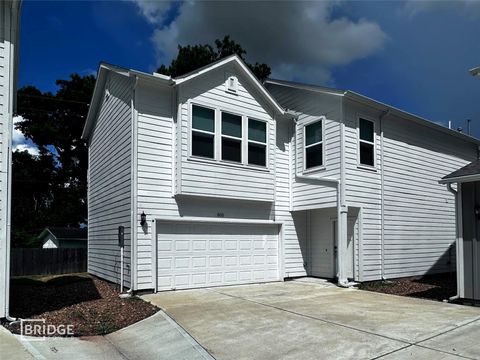 Photo of 305 Huisache Street, Lake Jackson, TX 77566 (MLS # 40982484)