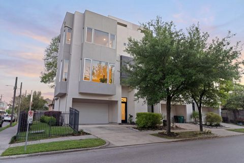Townhouse For Sale - 2001 Vermont Street<br/> Harris County, Houston, TX 77019