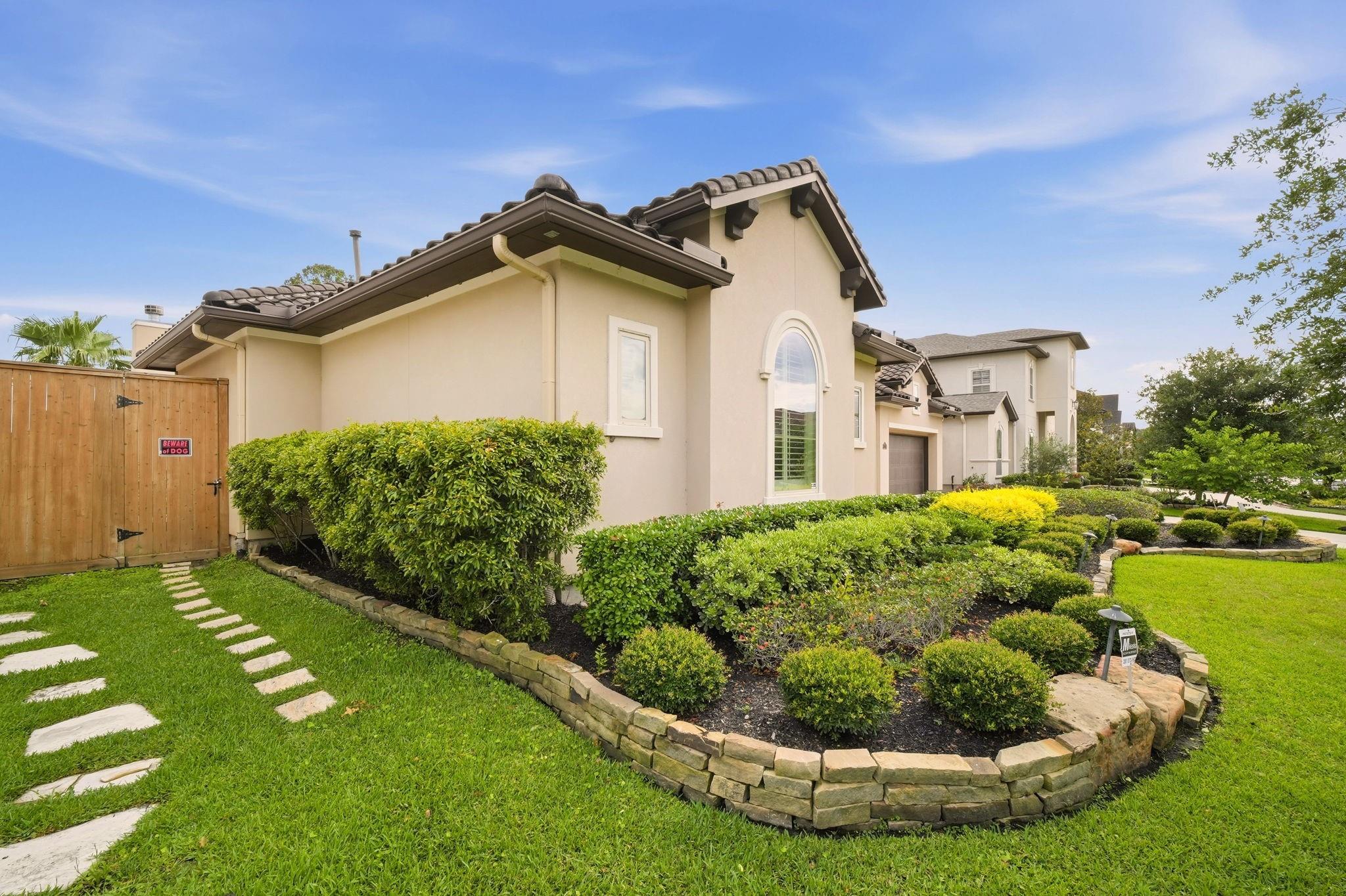 5815 Stratton Woods Drive