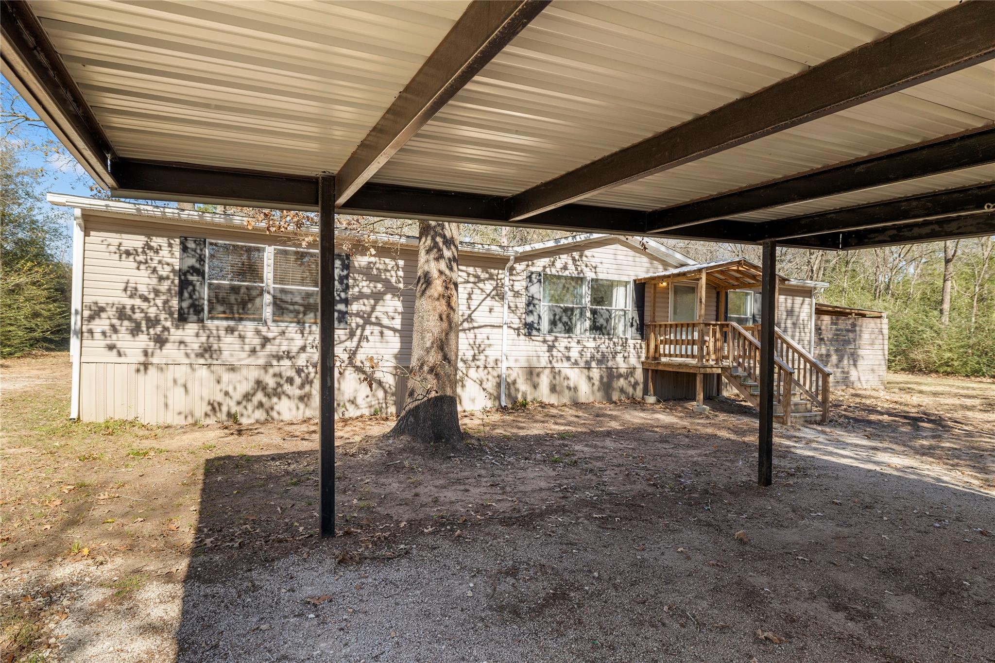 21150 Arnsworth Road