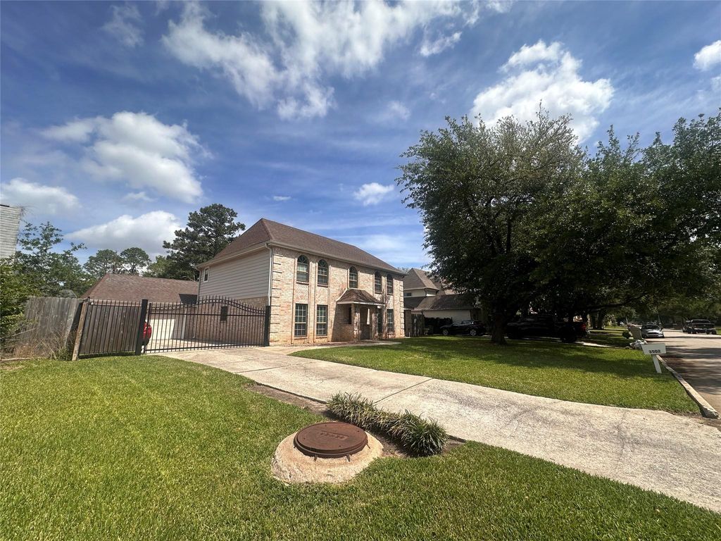 Photo of 3502 Aspen Bend Drive, Houston, TX 77068 (MLS # 52007447)