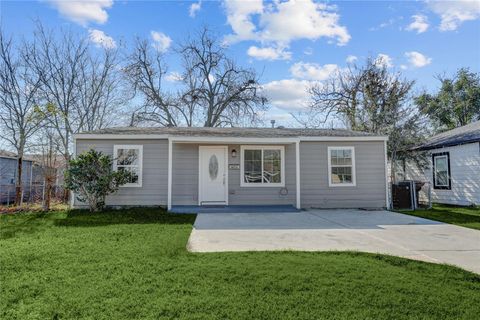 Photo of 4418 Groton Drive, Houston, TX 77047 (MLS # 93227115)