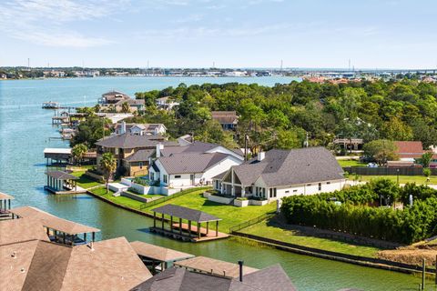 Photo of 508 Amalfi Drive, Kemah, TX 77565 (MLS # 12699786)